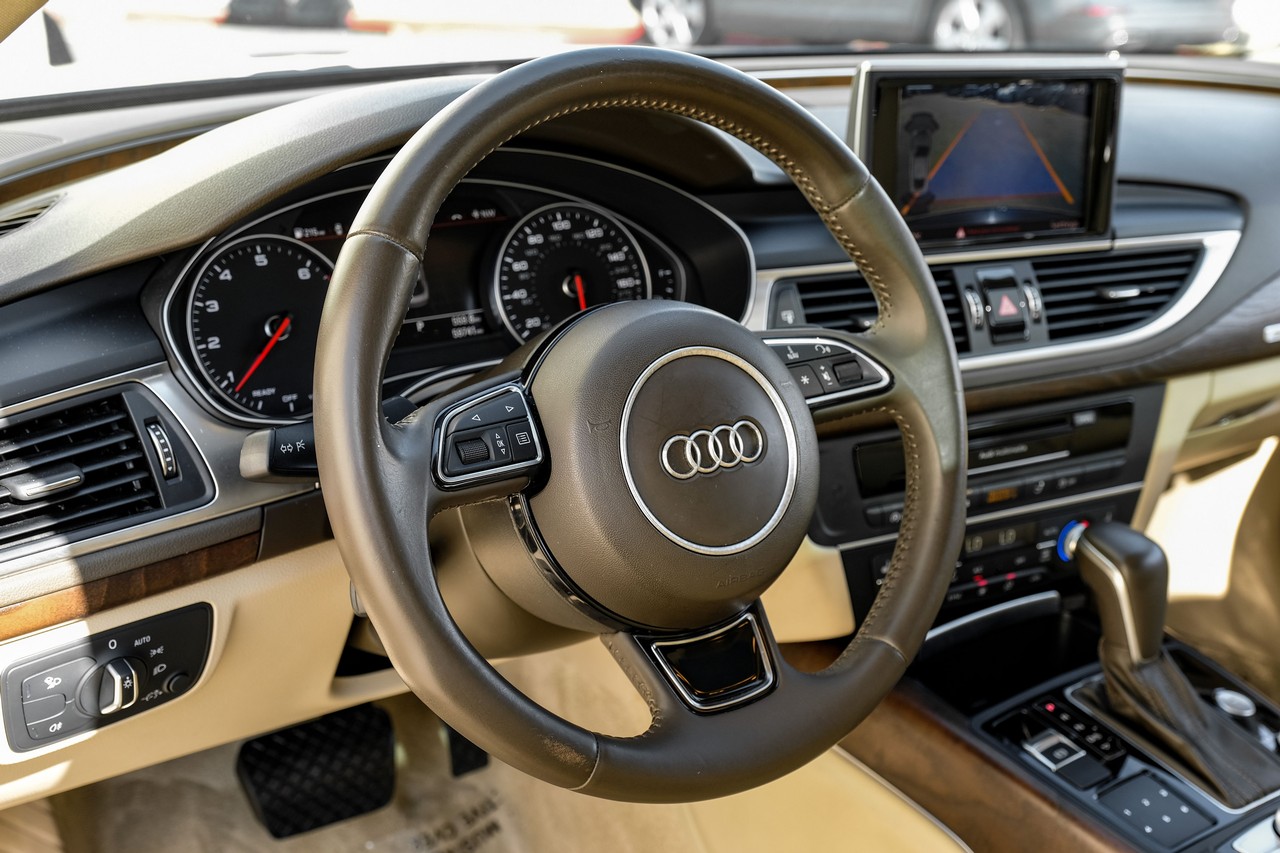 Audi A7 Vehicle Main Gallery Image 16