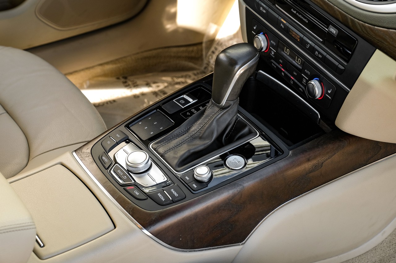 Audi A7 Vehicle Main Gallery Image 24