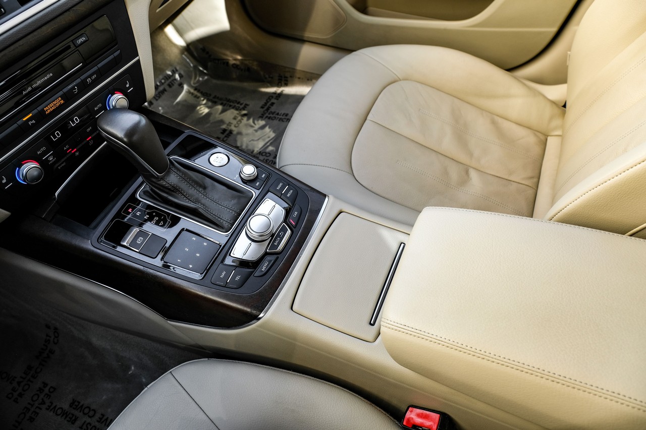 Audi A7 Vehicle Main Gallery Image 25