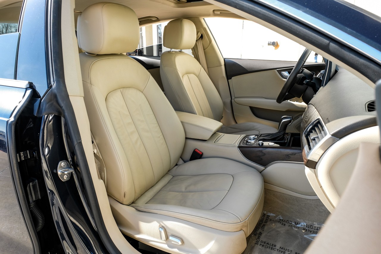Audi A7 Vehicle Main Gallery Image 32