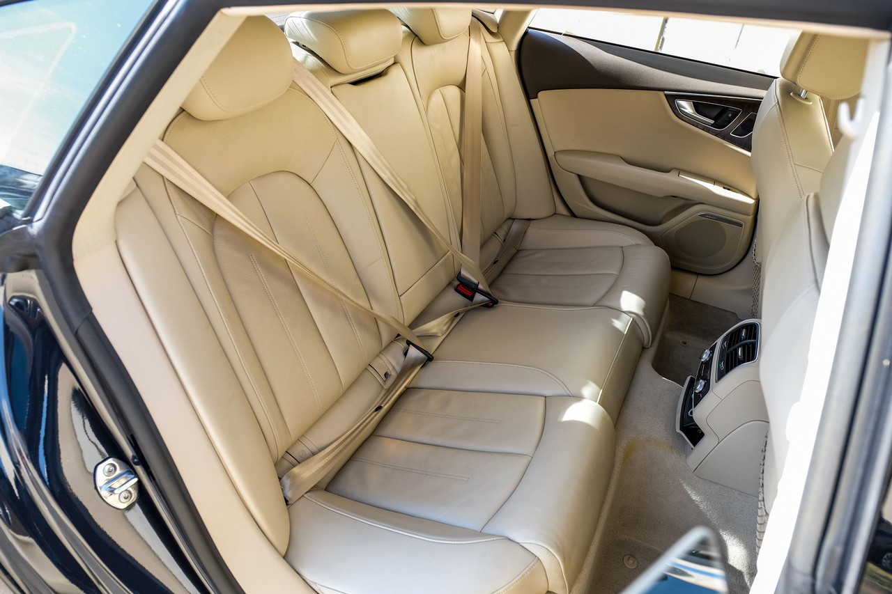 Audi A7 Vehicle Main Gallery Image 33