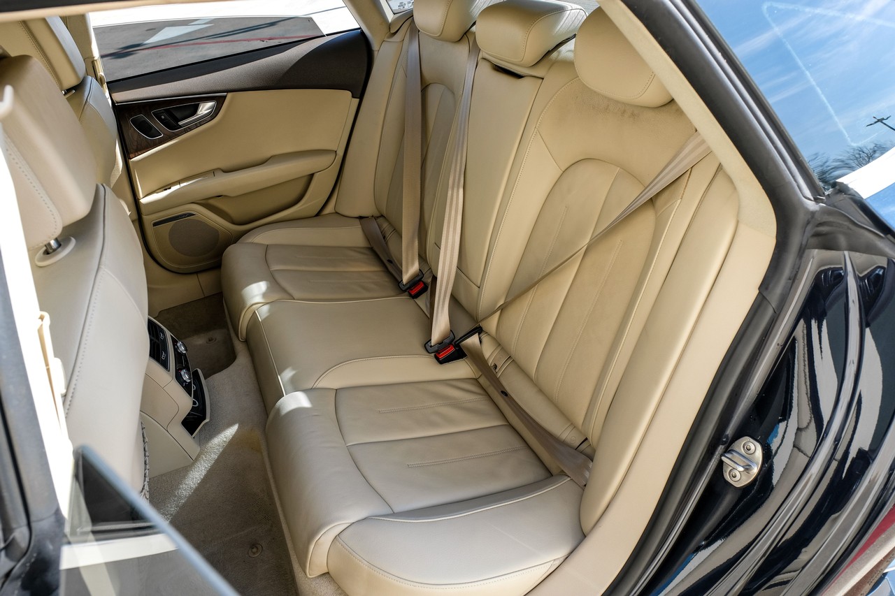 Audi A7 Vehicle Main Gallery Image 36