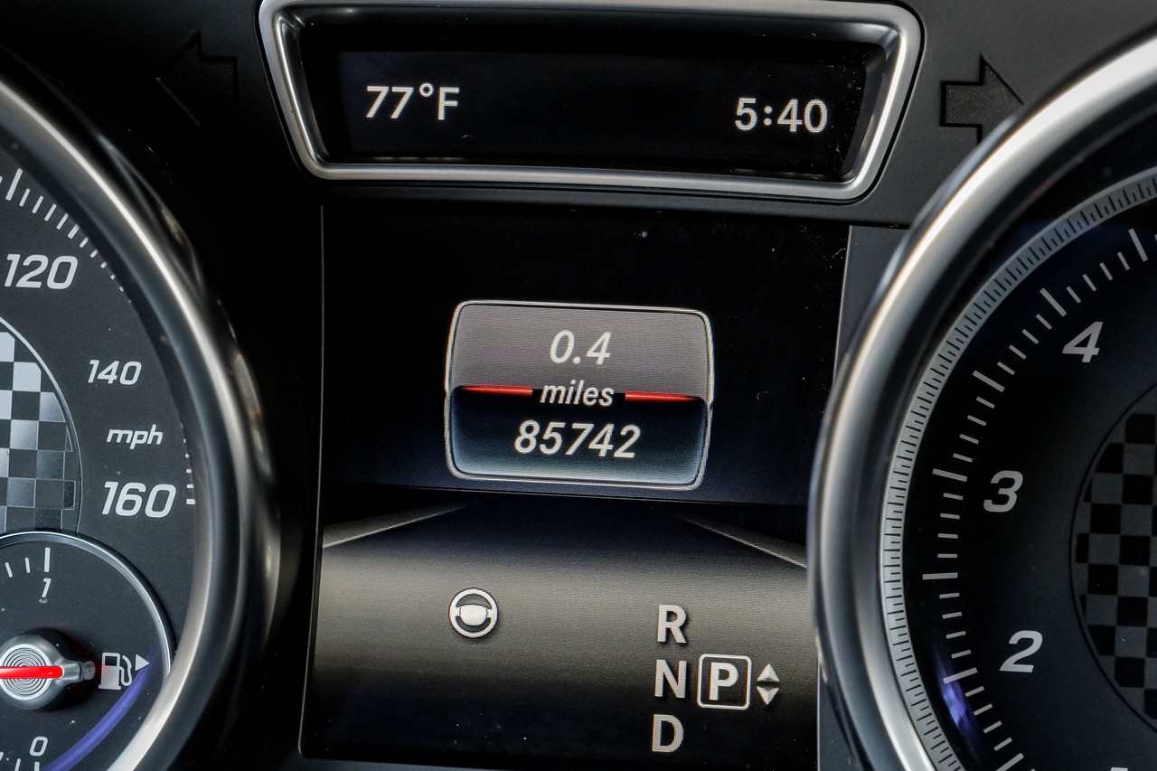 Mercedes-Benz GLE Vehicle Main Gallery Image 22