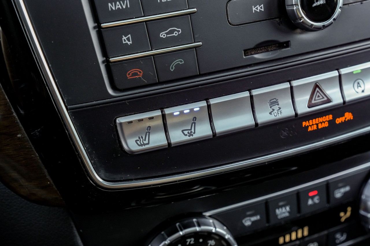 Mercedes-Benz GLE Vehicle Main Gallery Image 32