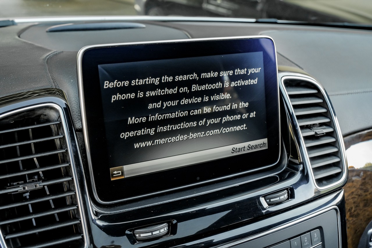 Mercedes-Benz GLE Vehicle Main Gallery Image 35