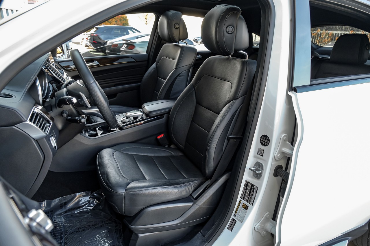 Mercedes-Benz GLE Vehicle Main Gallery Image 39