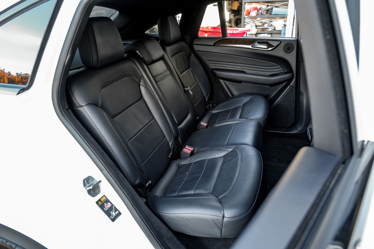 Mercedes-Benz GLE Vehicle Main Gallery Image 42