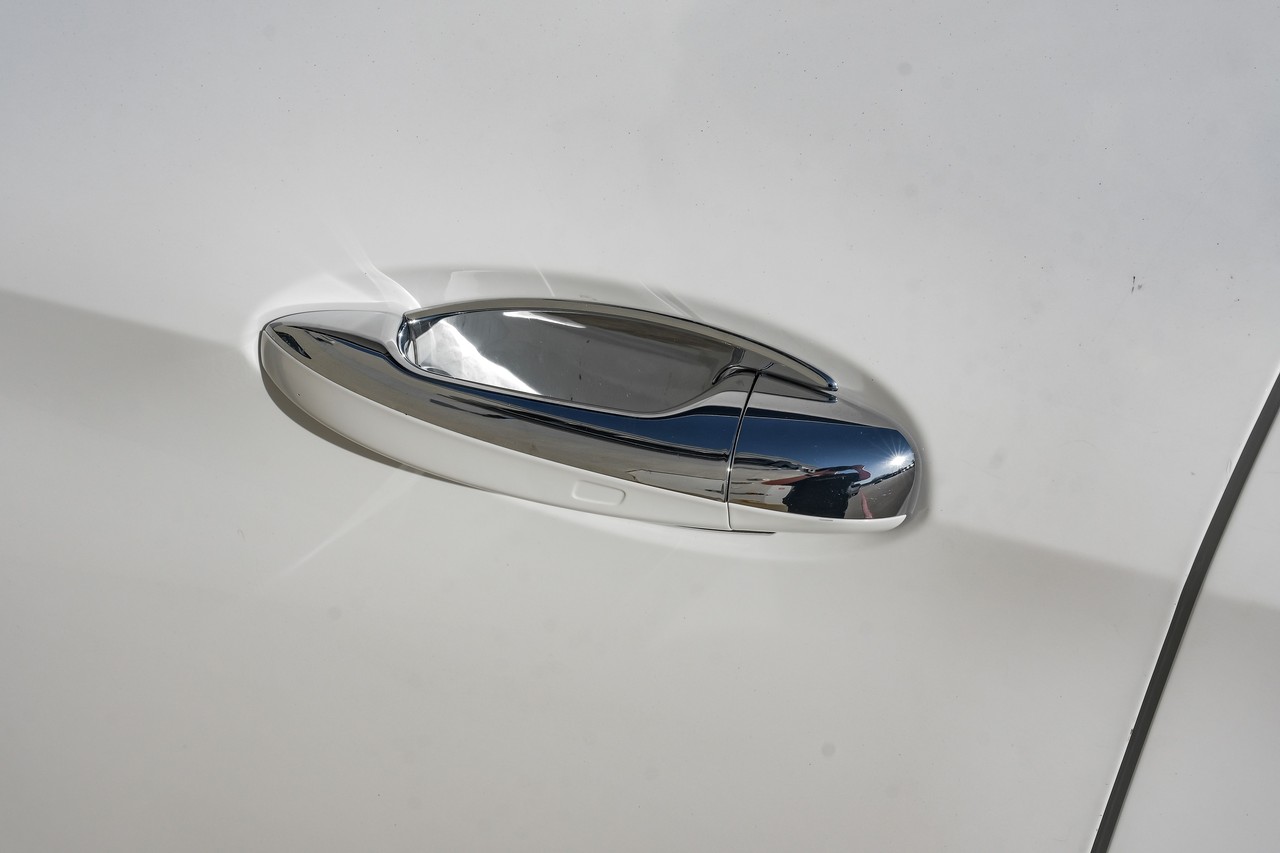 Mercedes-Benz GLE Vehicle Main Gallery Image 47