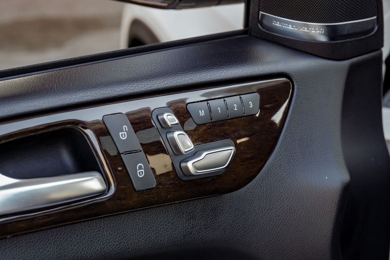 Mercedes-Benz GLE Vehicle Main Gallery Image 51