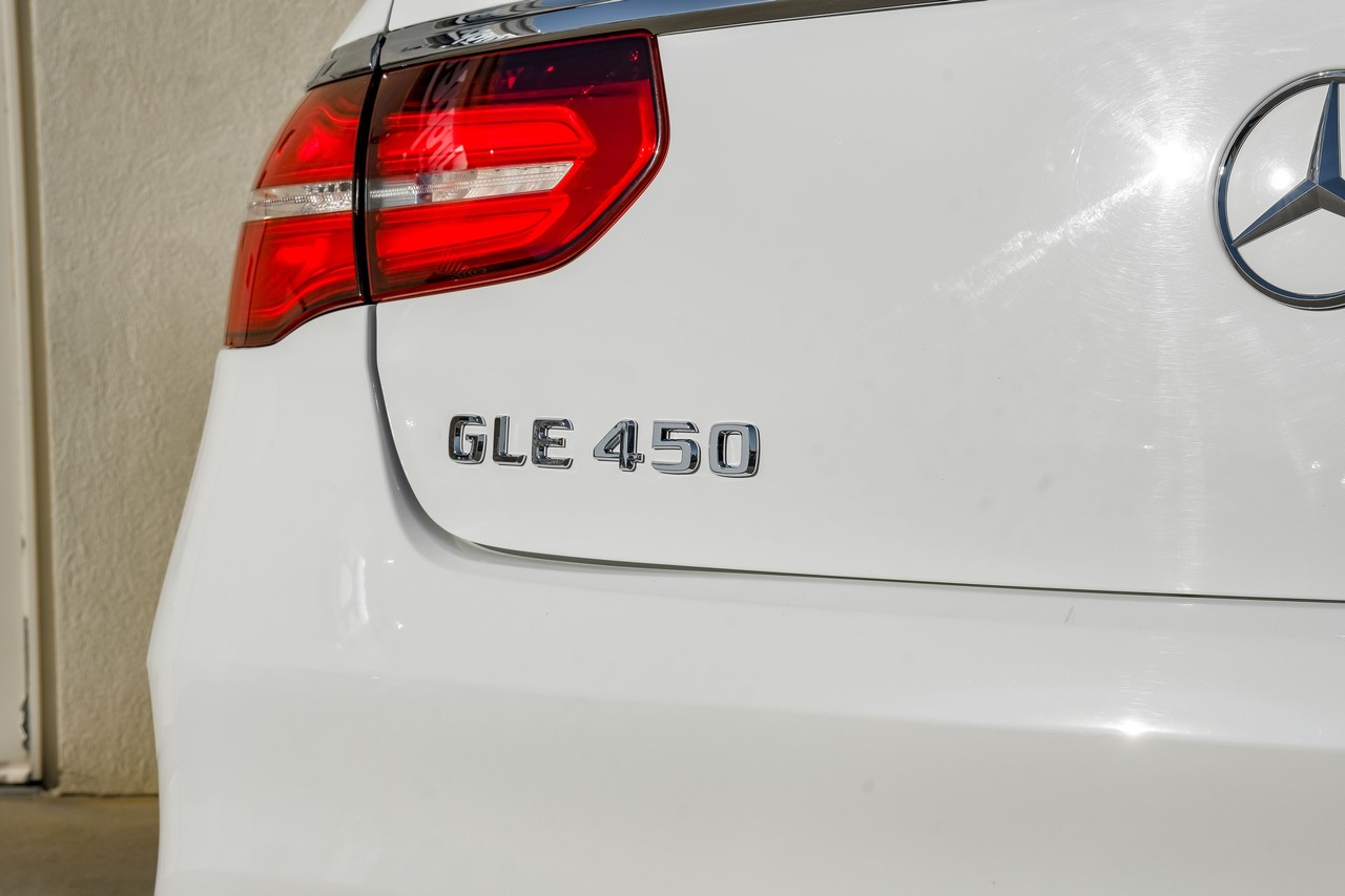 Mercedes-Benz GLE Vehicle Main Gallery Image 57