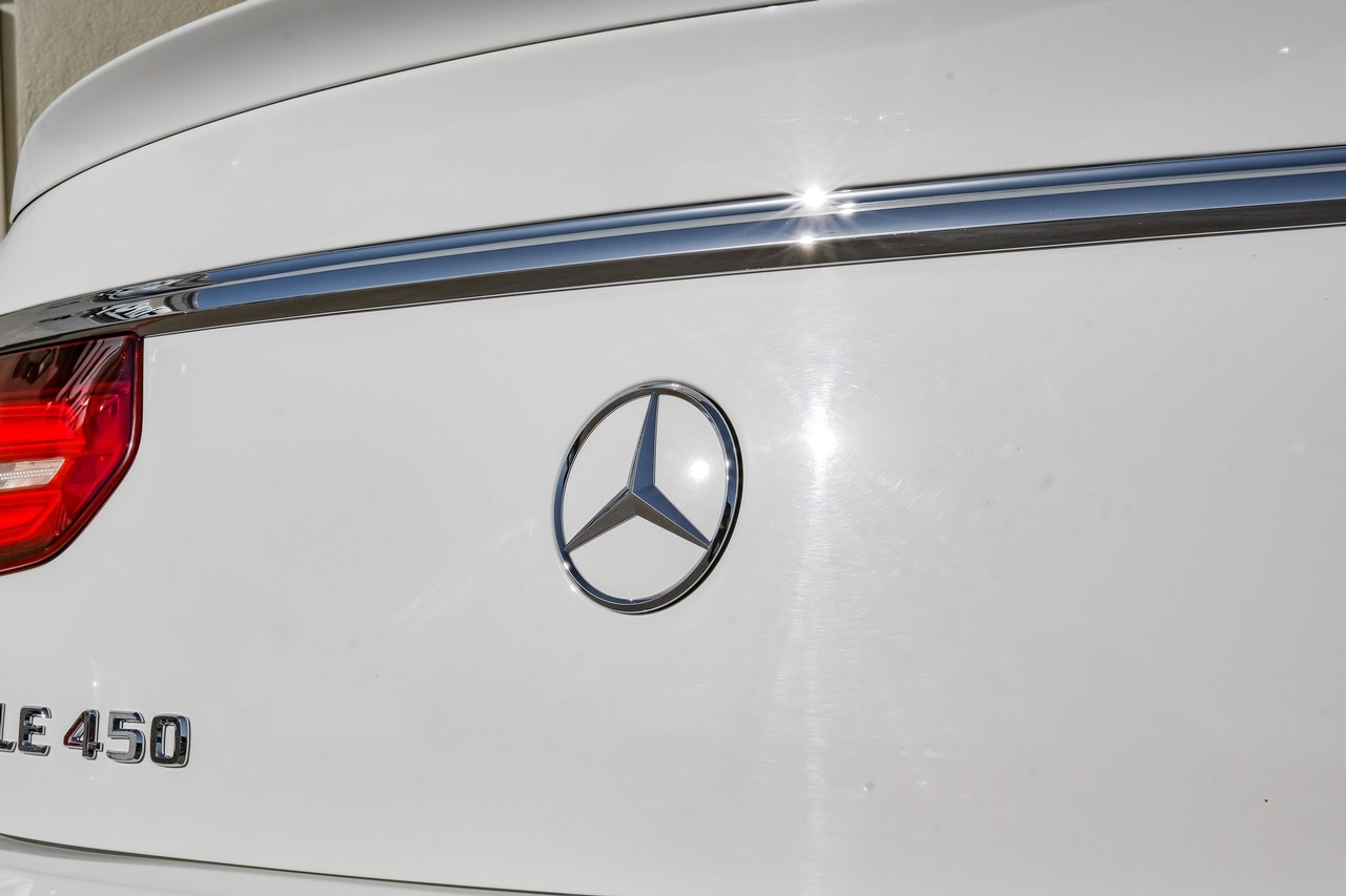 Mercedes-Benz GLE Vehicle Main Gallery Image 59