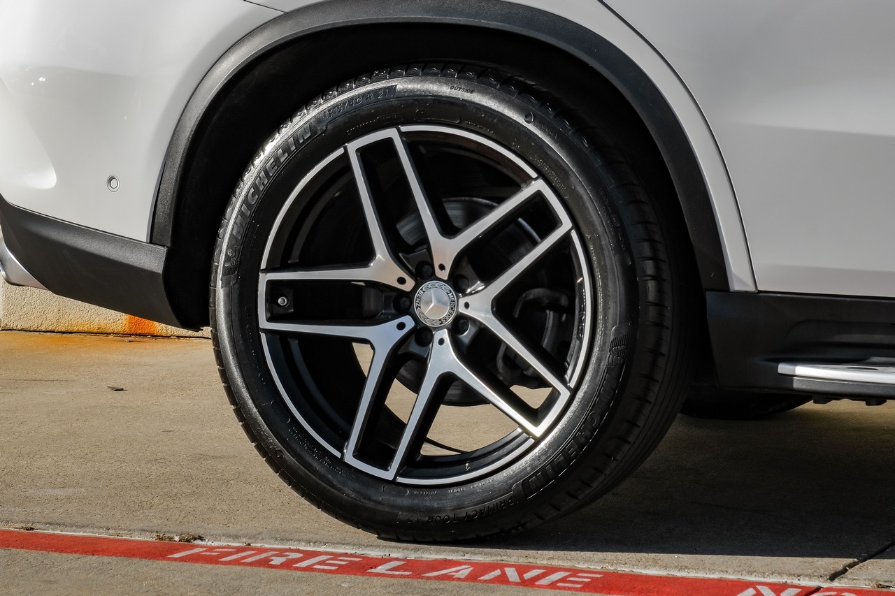 Mercedes-Benz GLE Vehicle Main Gallery Image 64