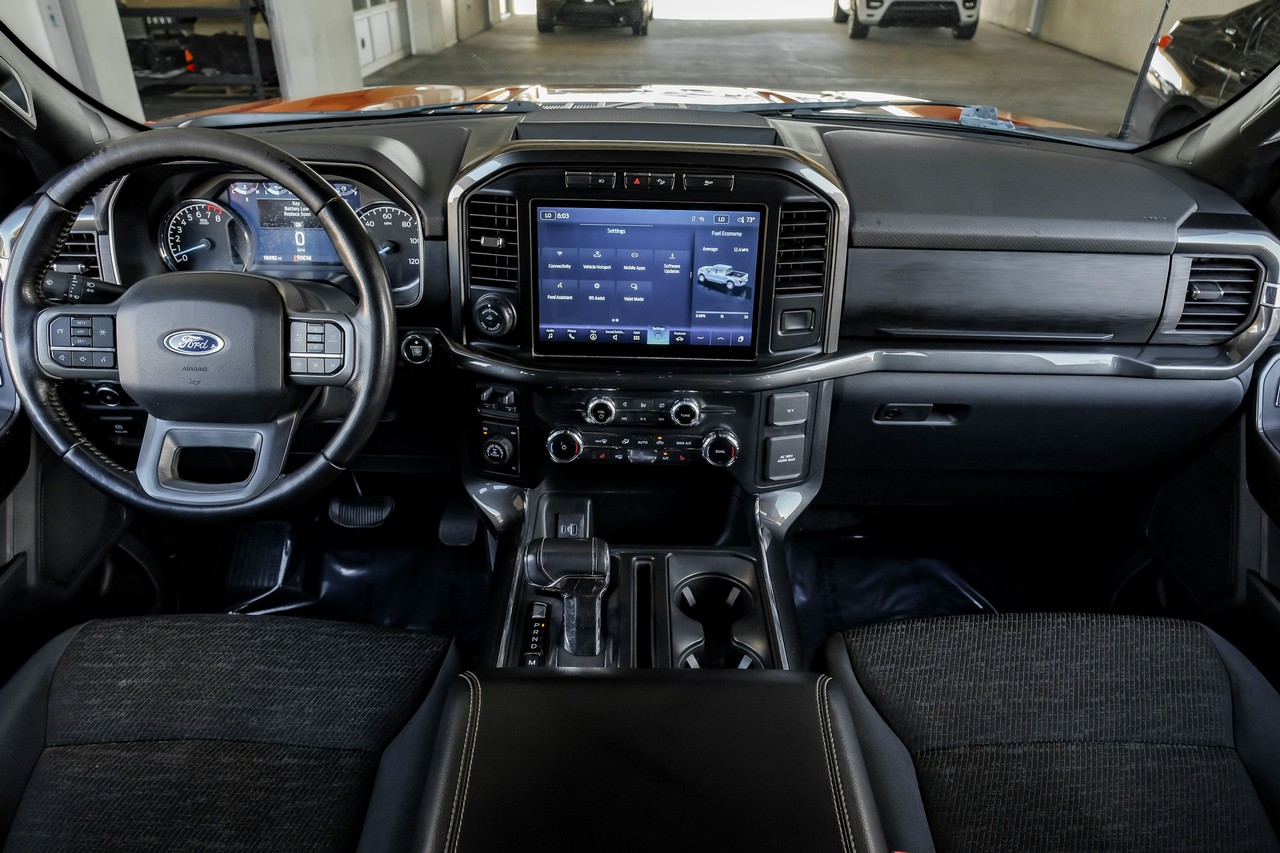 Ford F-150 Vehicle Main Gallery Image 12