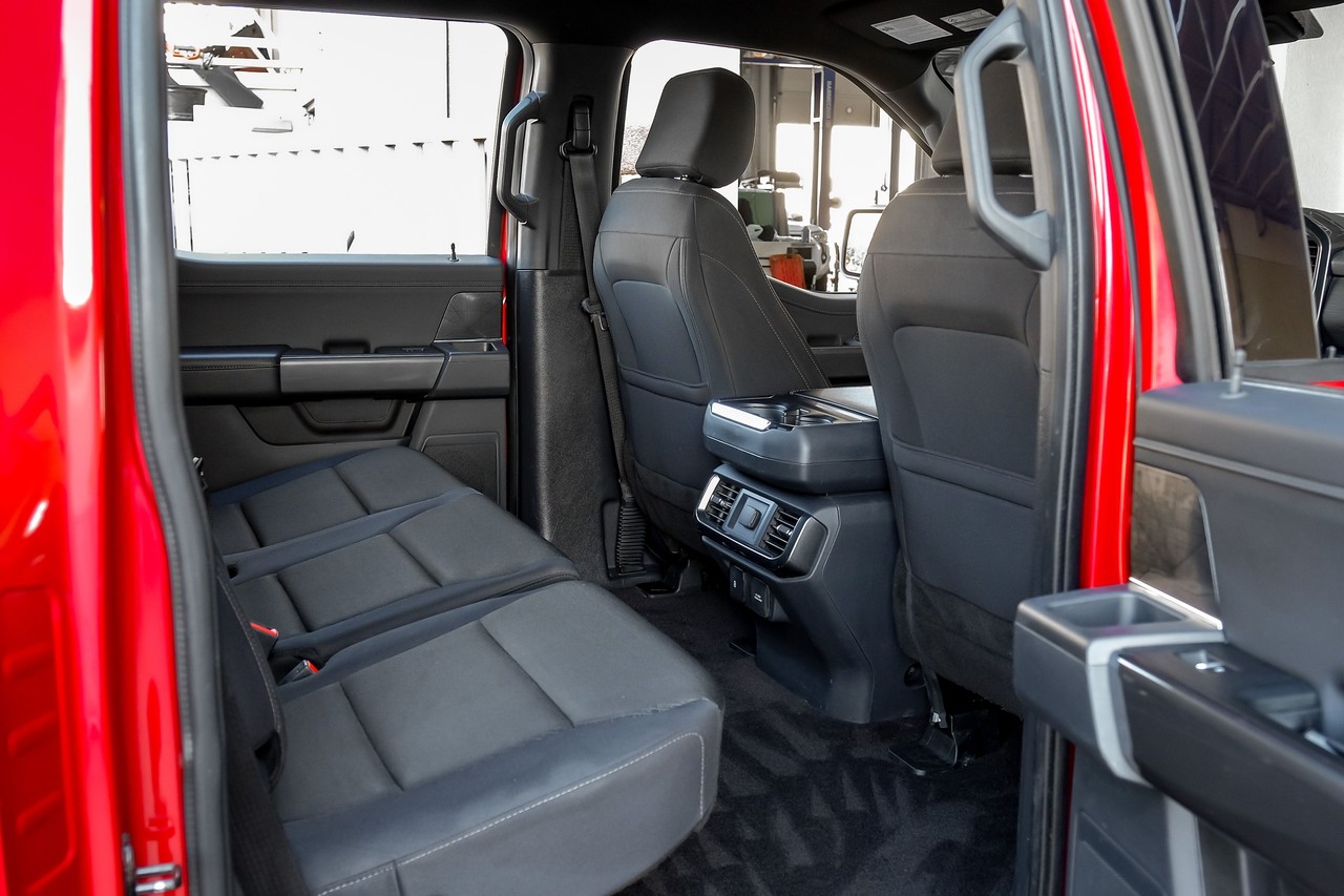 Ford F-150 Vehicle Main Gallery Image 46