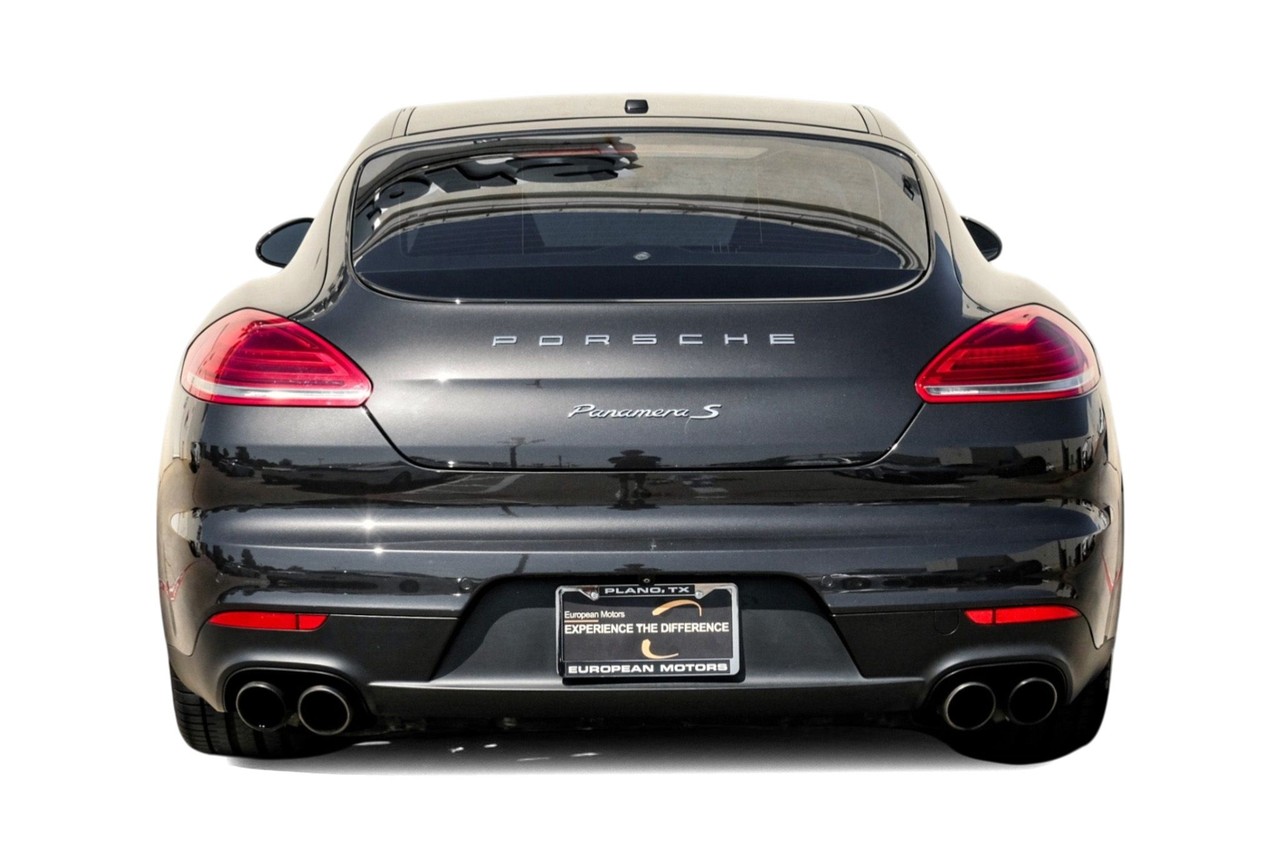Porsche Panamera Vehicle Main Gallery Image 10