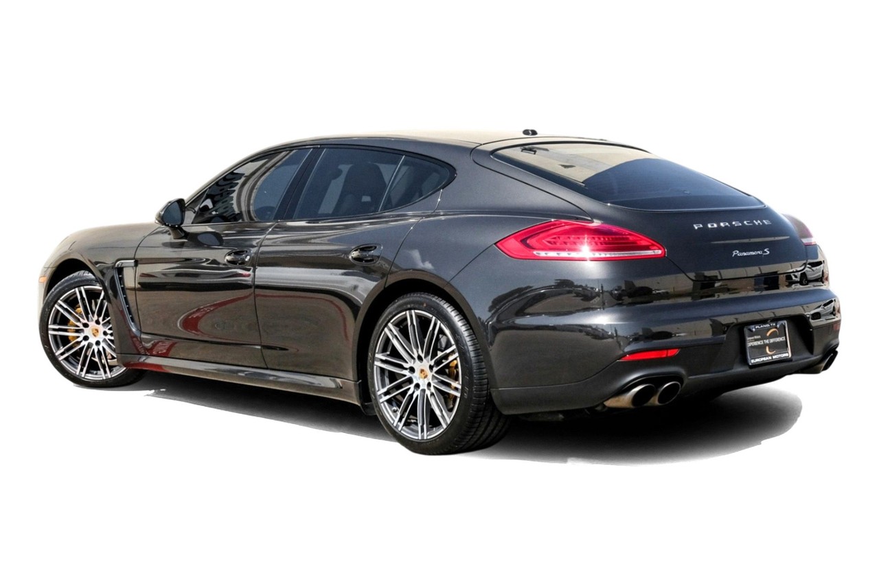 Porsche Panamera Vehicle Main Gallery Image 11