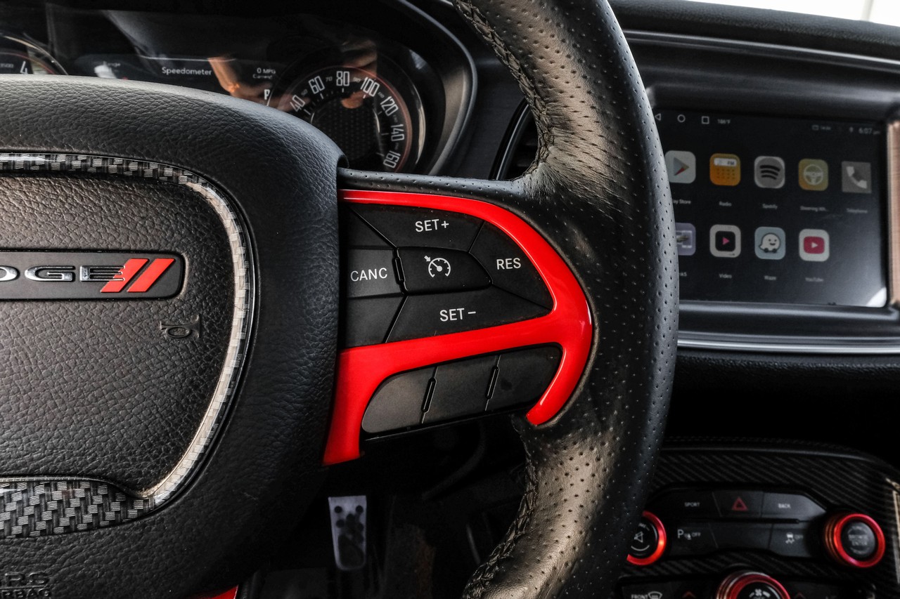 Dodge Challenger Vehicle Main Gallery Image 16