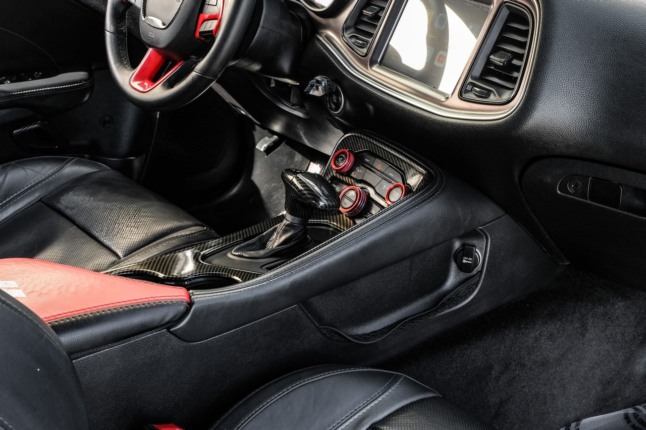 Dodge Challenger Vehicle Main Gallery Image 21