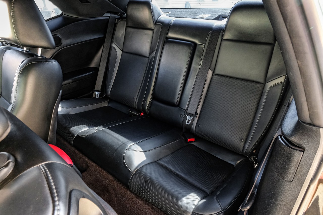 Dodge Challenger Vehicle Main Gallery Image 34