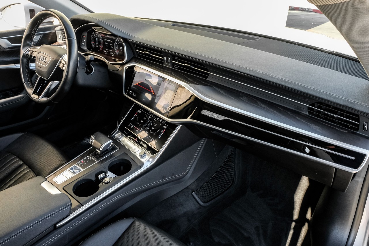 Audi A7 Vehicle Main Gallery Image 13