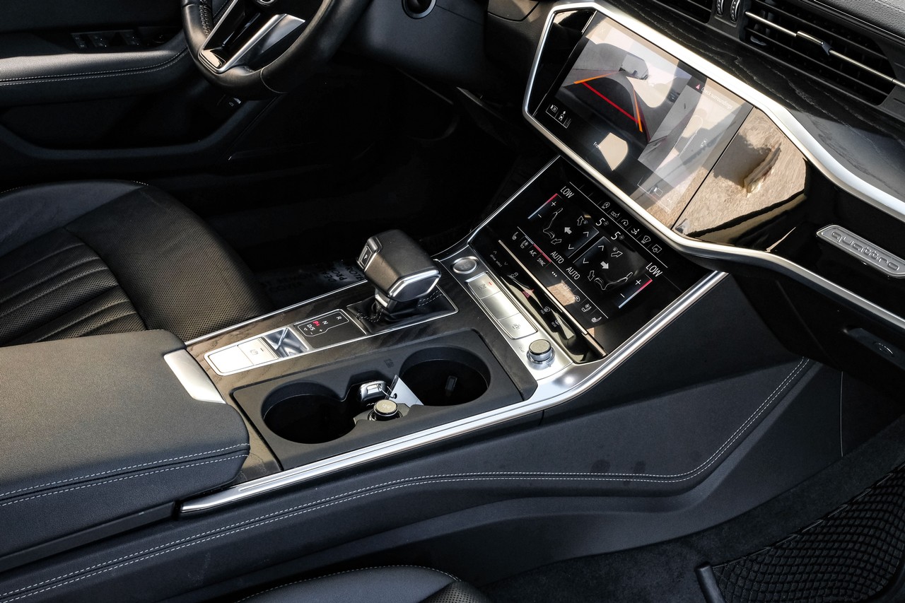 Audi A7 Vehicle Main Gallery Image 25