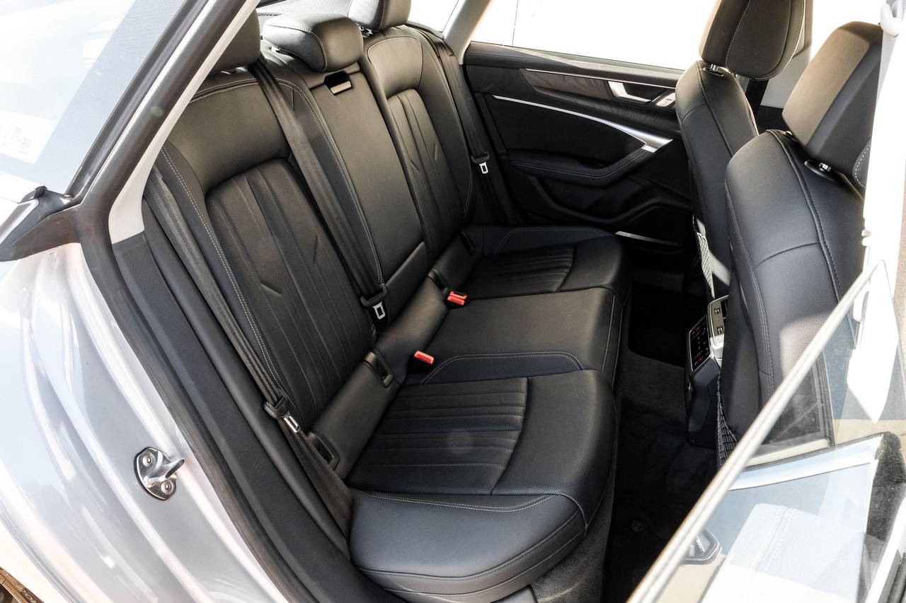 Audi A7 Vehicle Main Gallery Image 38