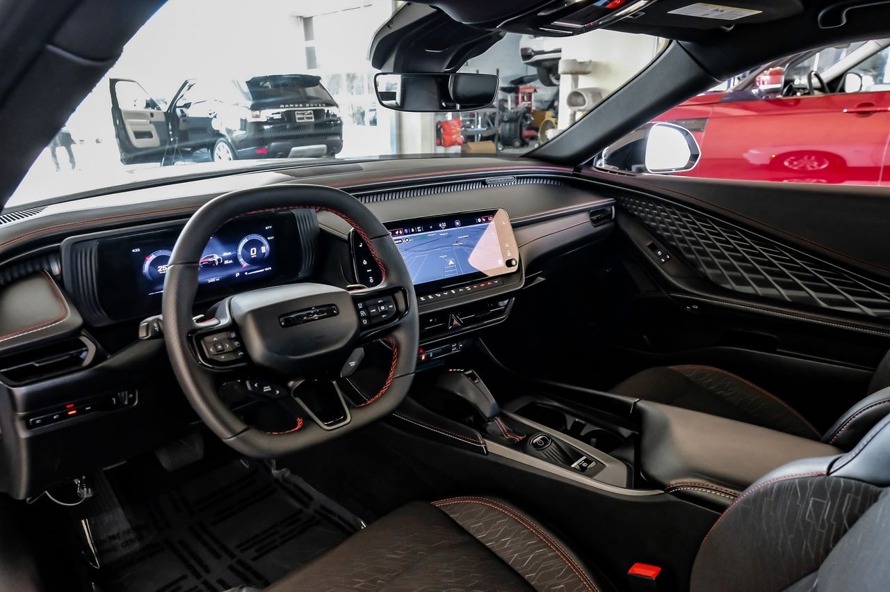 Dodge Charger Daytona Vehicle Main Gallery Image 03