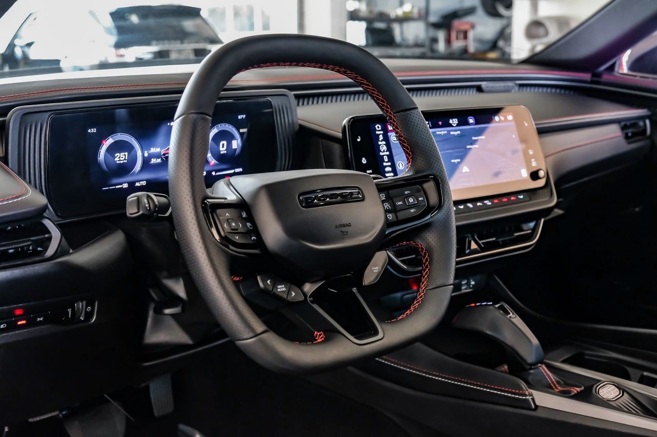 Dodge Charger Daytona Vehicle Main Gallery Image 14