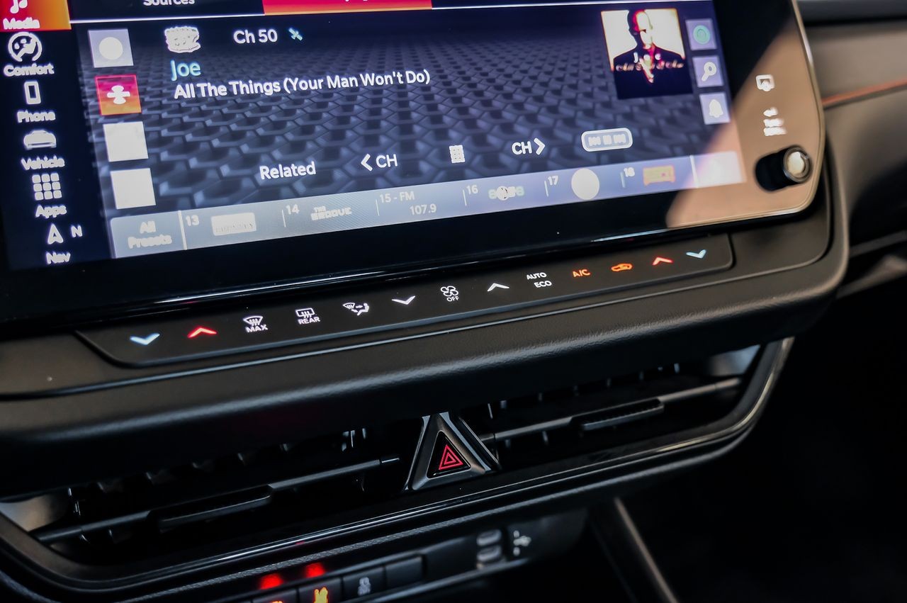 Dodge Charger Daytona Vehicle Main Gallery Image 23