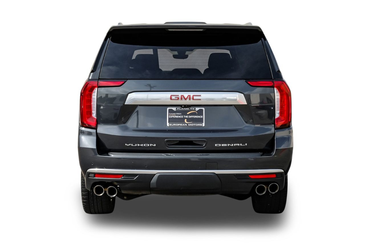 GMC Yukon Vehicle Main Gallery Image 10
