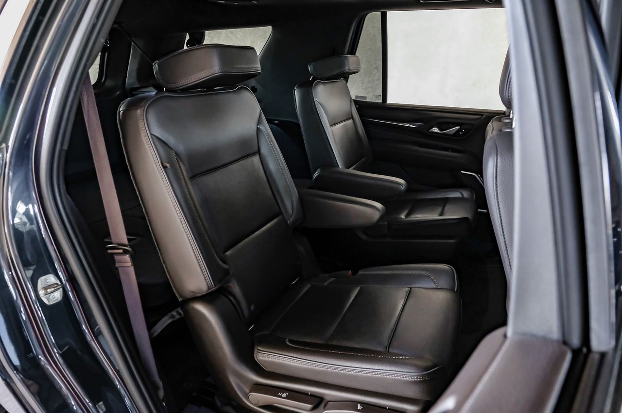 GMC Yukon Vehicle Main Gallery Image 42