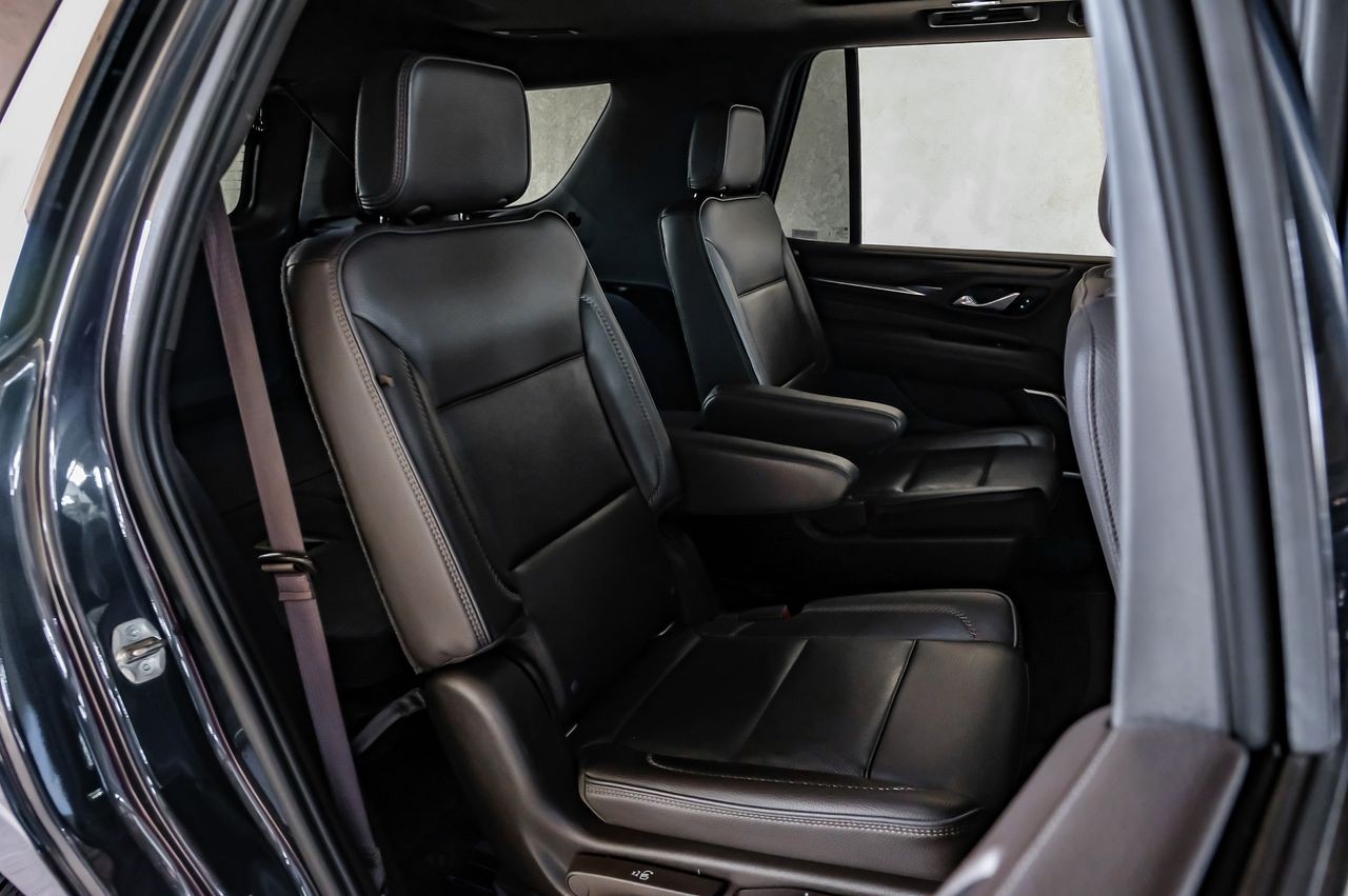 GMC Yukon Vehicle Main Gallery Image 43