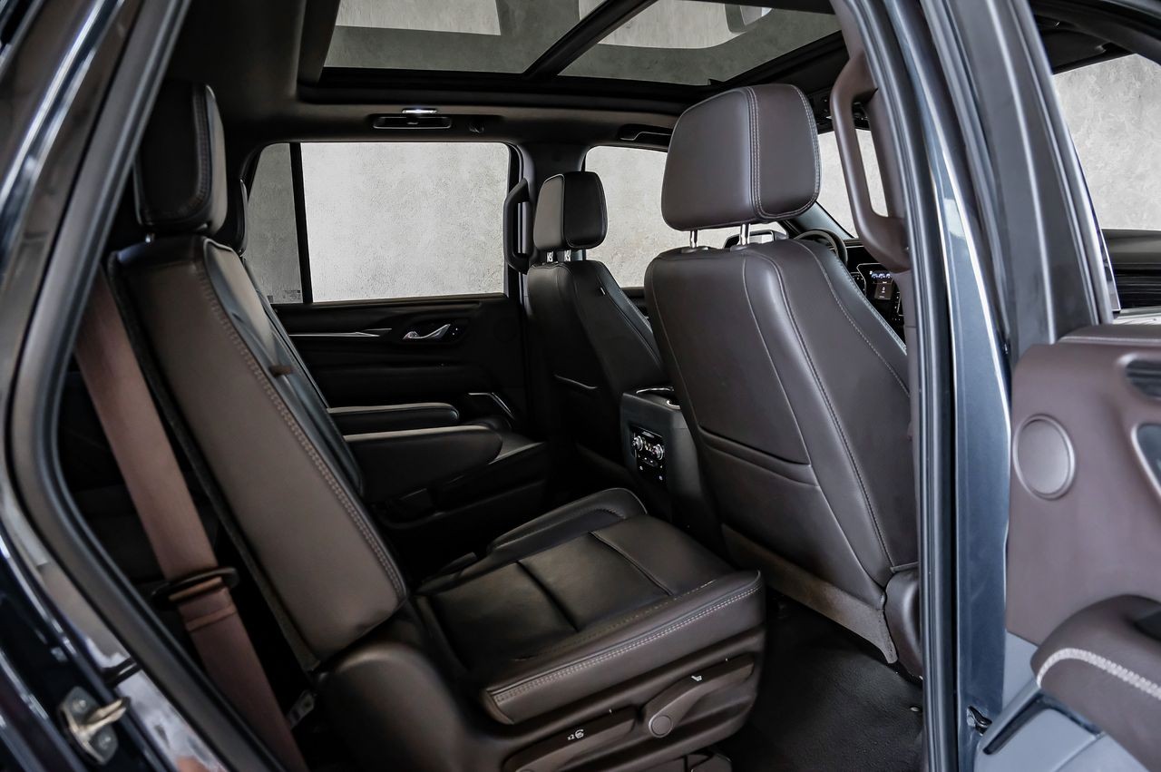 GMC Yukon Vehicle Main Gallery Image 45