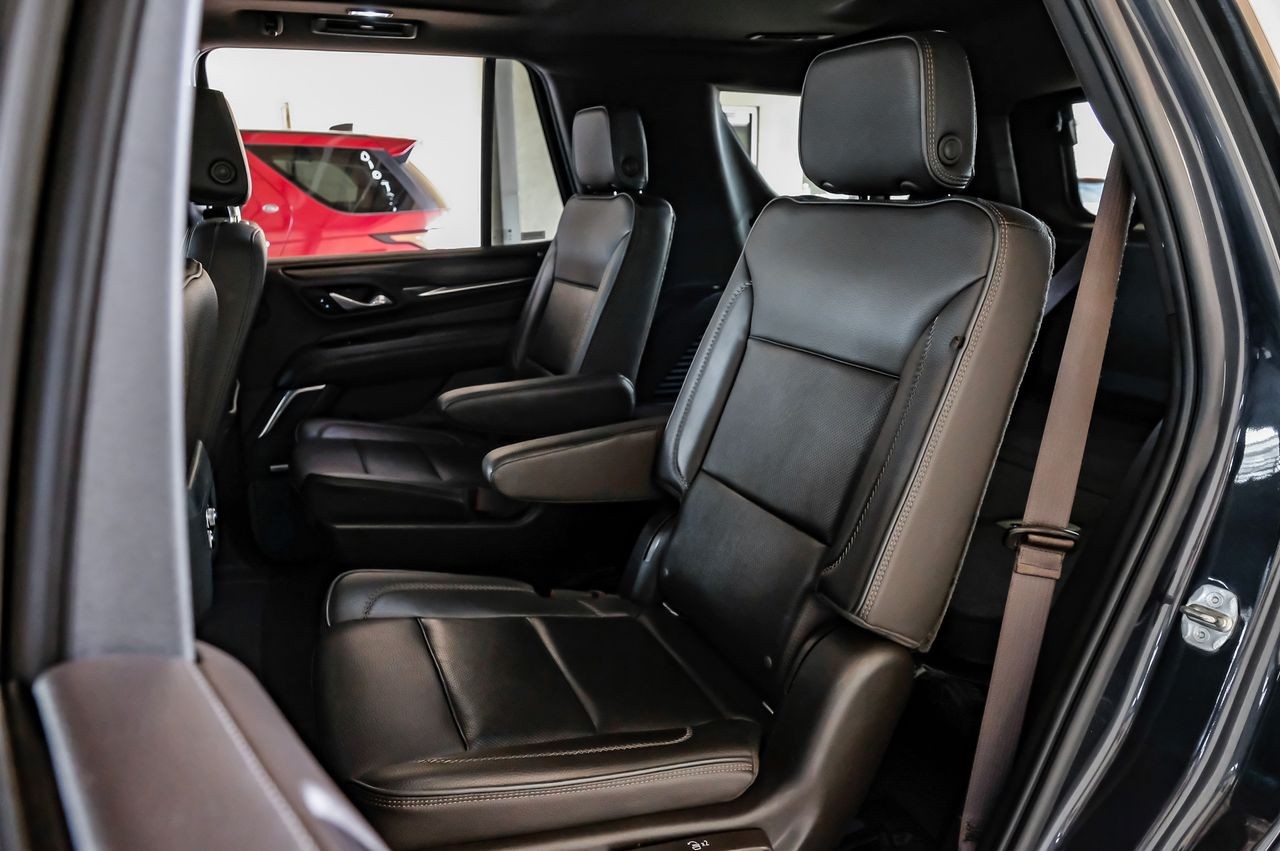 GMC Yukon Vehicle Main Gallery Image 47