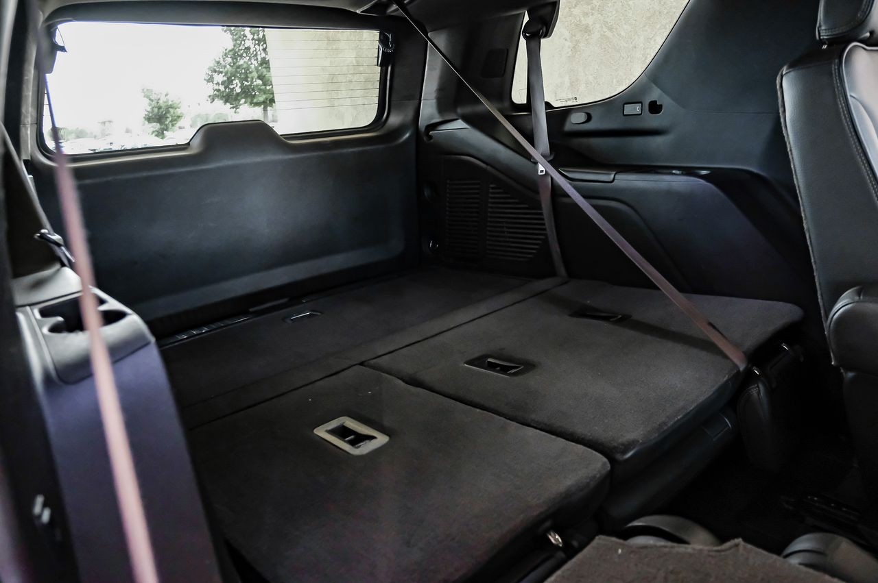 GMC Yukon Vehicle Main Gallery Image 48