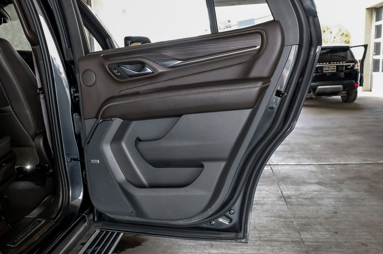 GMC Yukon Vehicle Main Gallery Image 54