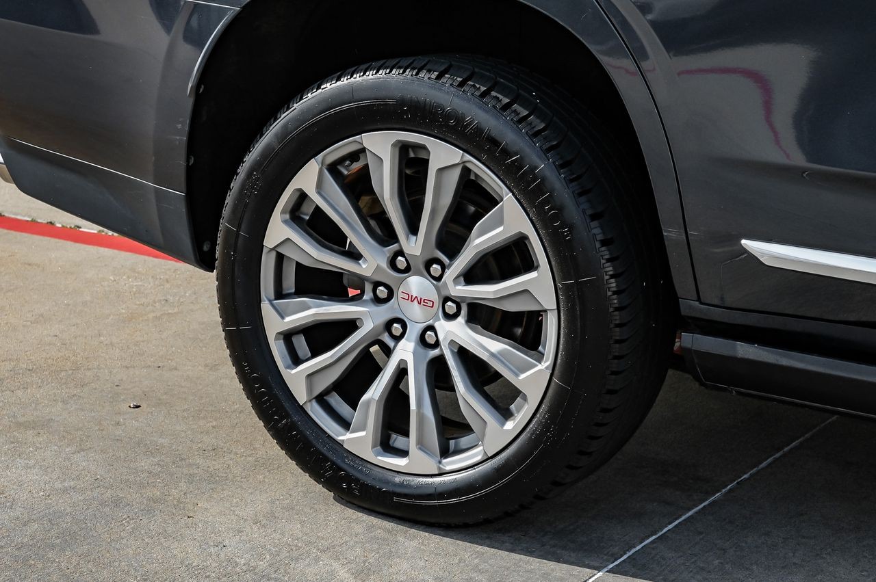 GMC Yukon Vehicle Main Gallery Image 60