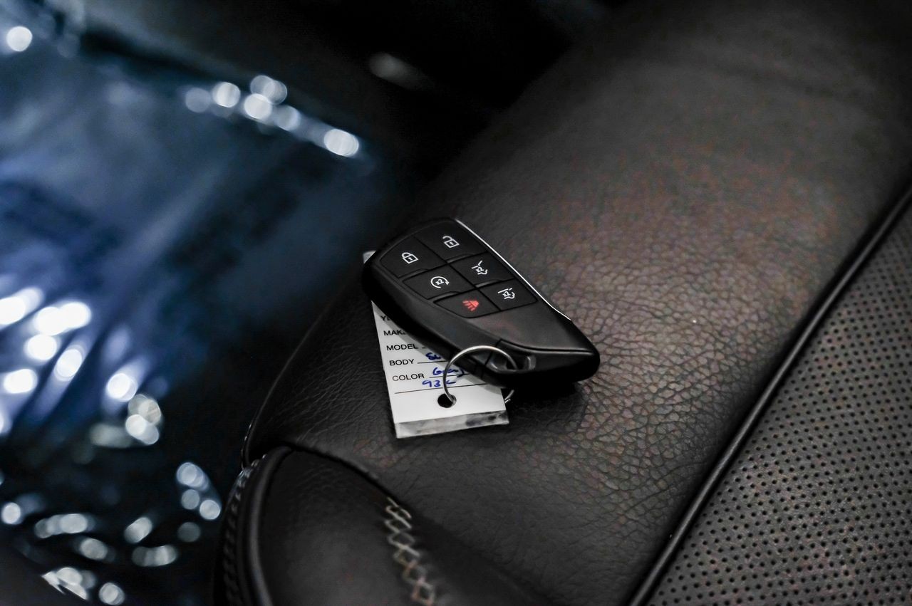 GMC Yukon Vehicle Main Gallery Image 64