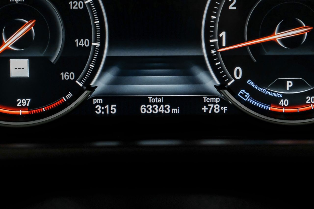 BMW X5 Vehicle Main Gallery Image 21