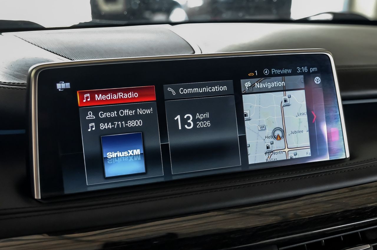 BMW X5 Vehicle Main Gallery Image 38