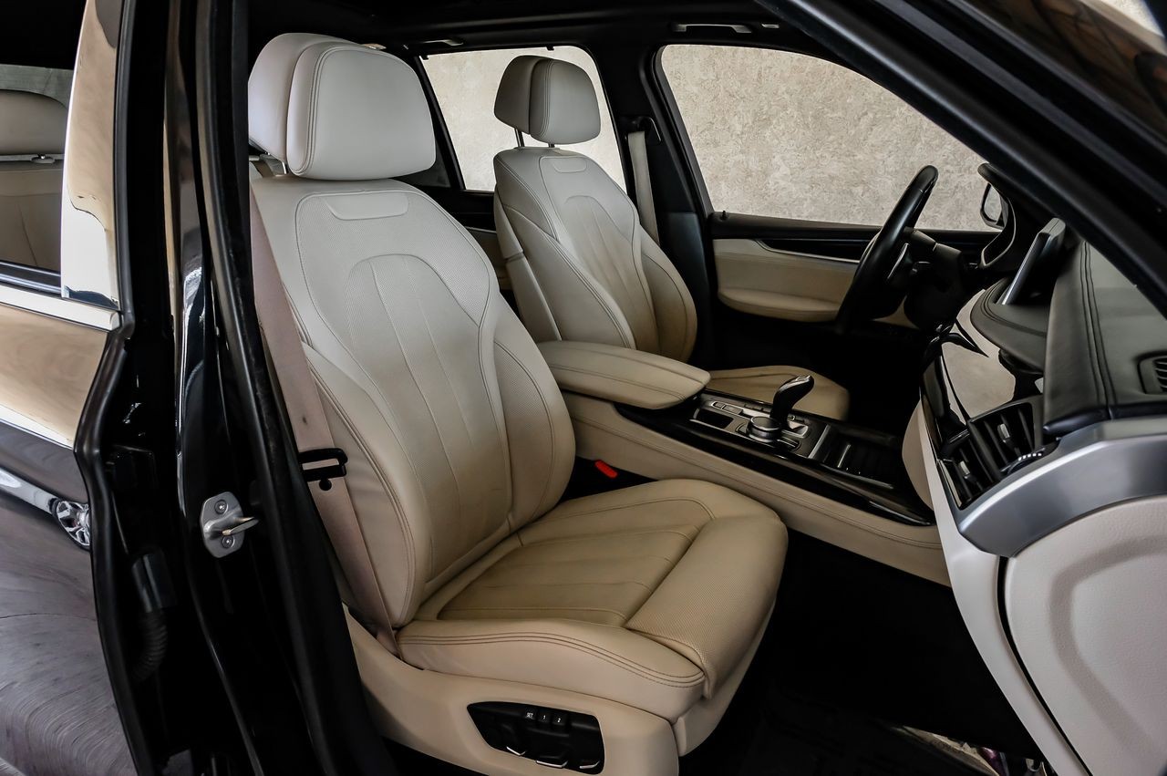 BMW X5 Vehicle Main Gallery Image 43