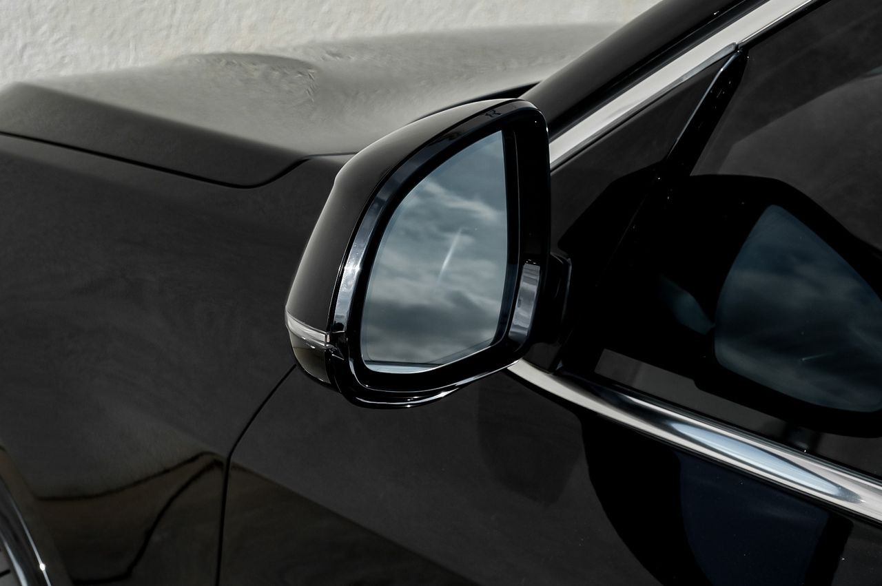 BMW X5 Vehicle Main Gallery Image 48