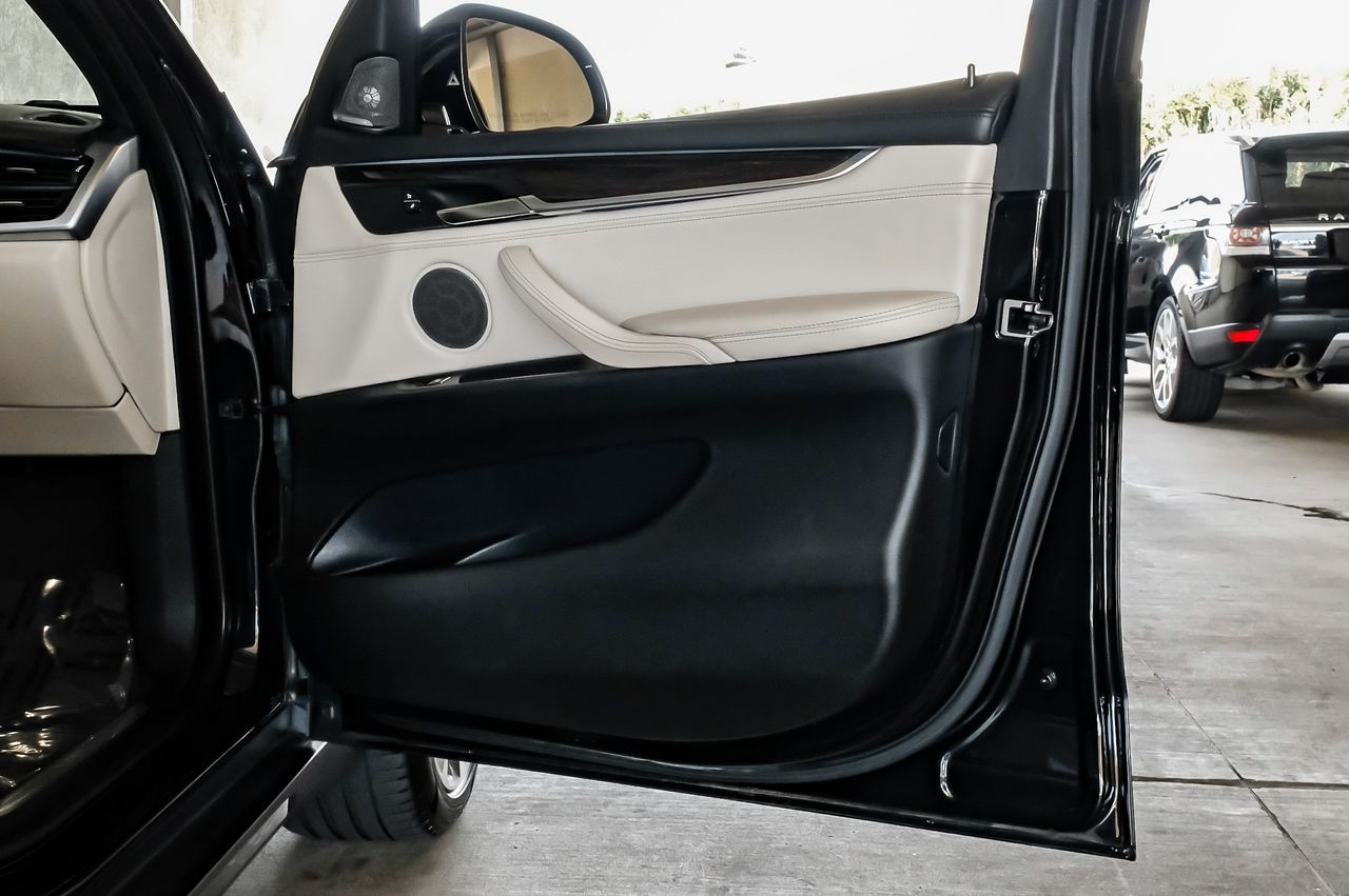 BMW X5 Vehicle Main Gallery Image 52