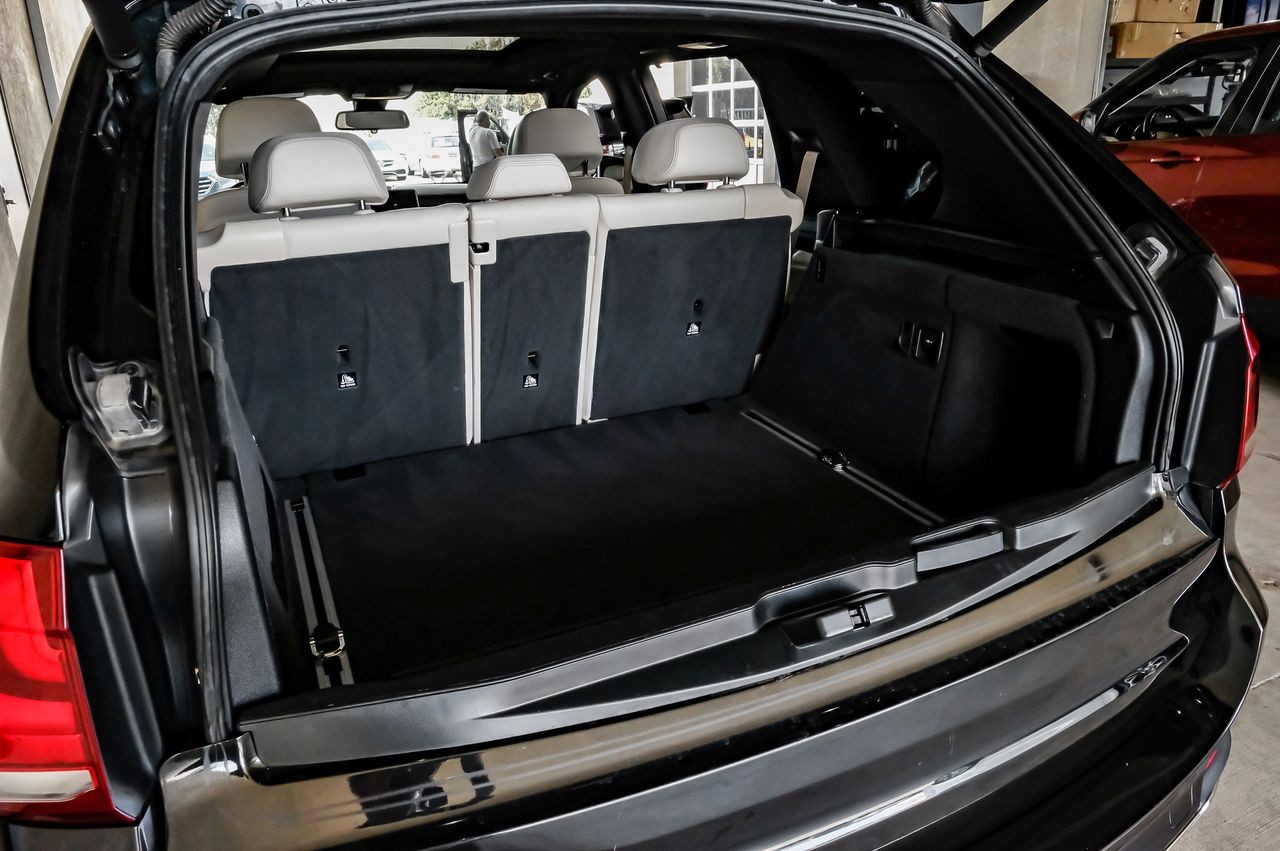 BMW X5 Vehicle Main Gallery Image 58