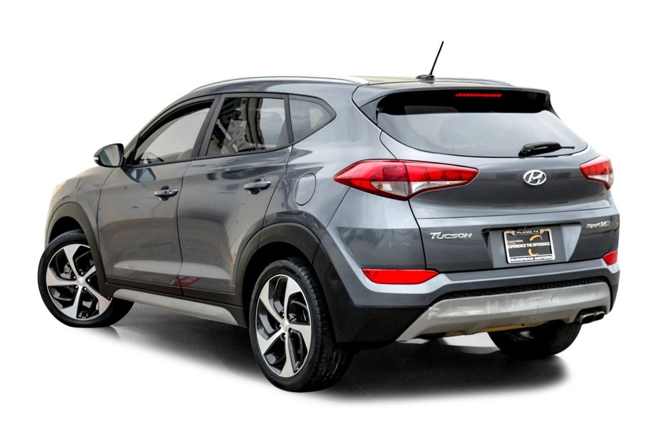 Hyundai Tucson Vehicle Main Gallery Image 10
