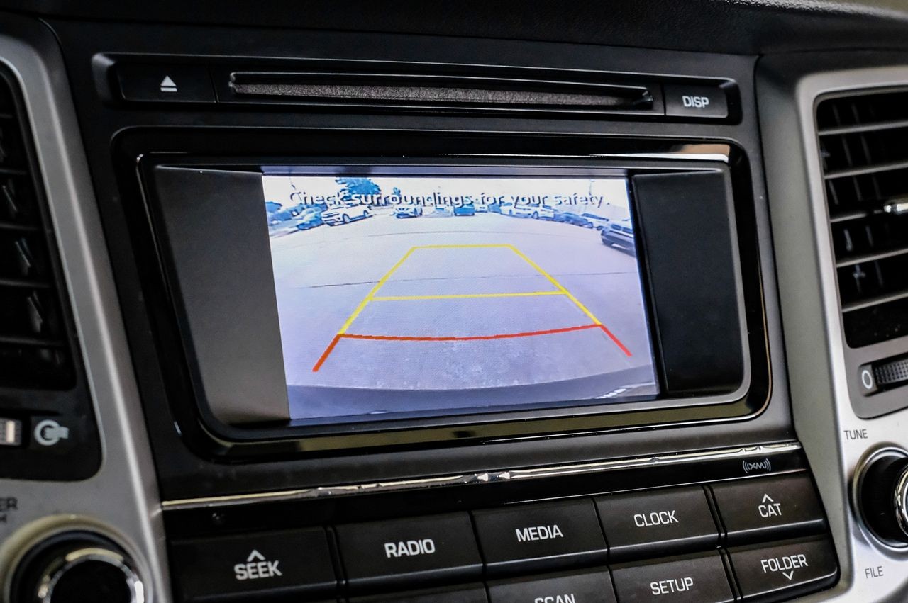 Hyundai Tucson Vehicle Main Gallery Image 21