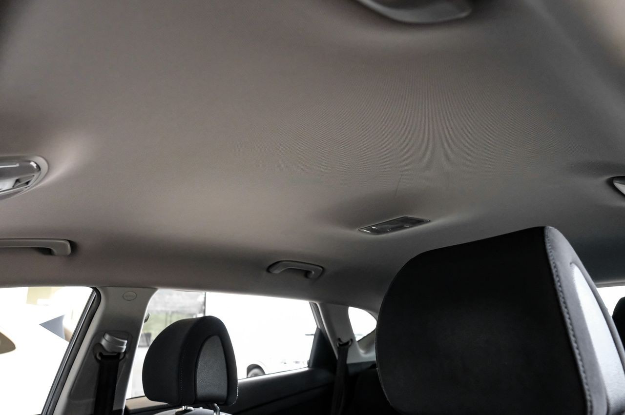 Hyundai Tucson Vehicle Main Gallery Image 35