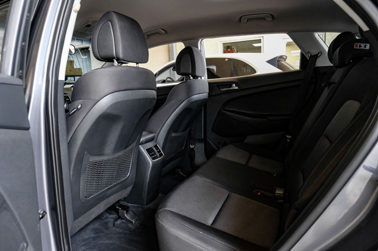 Hyundai Tucson Vehicle Main Gallery Image 42