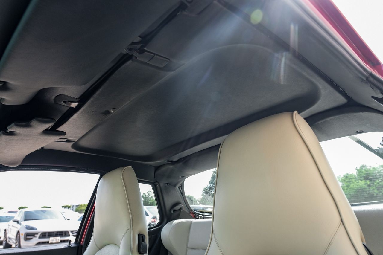 Porsche 944 Vehicle Main Gallery Image 05