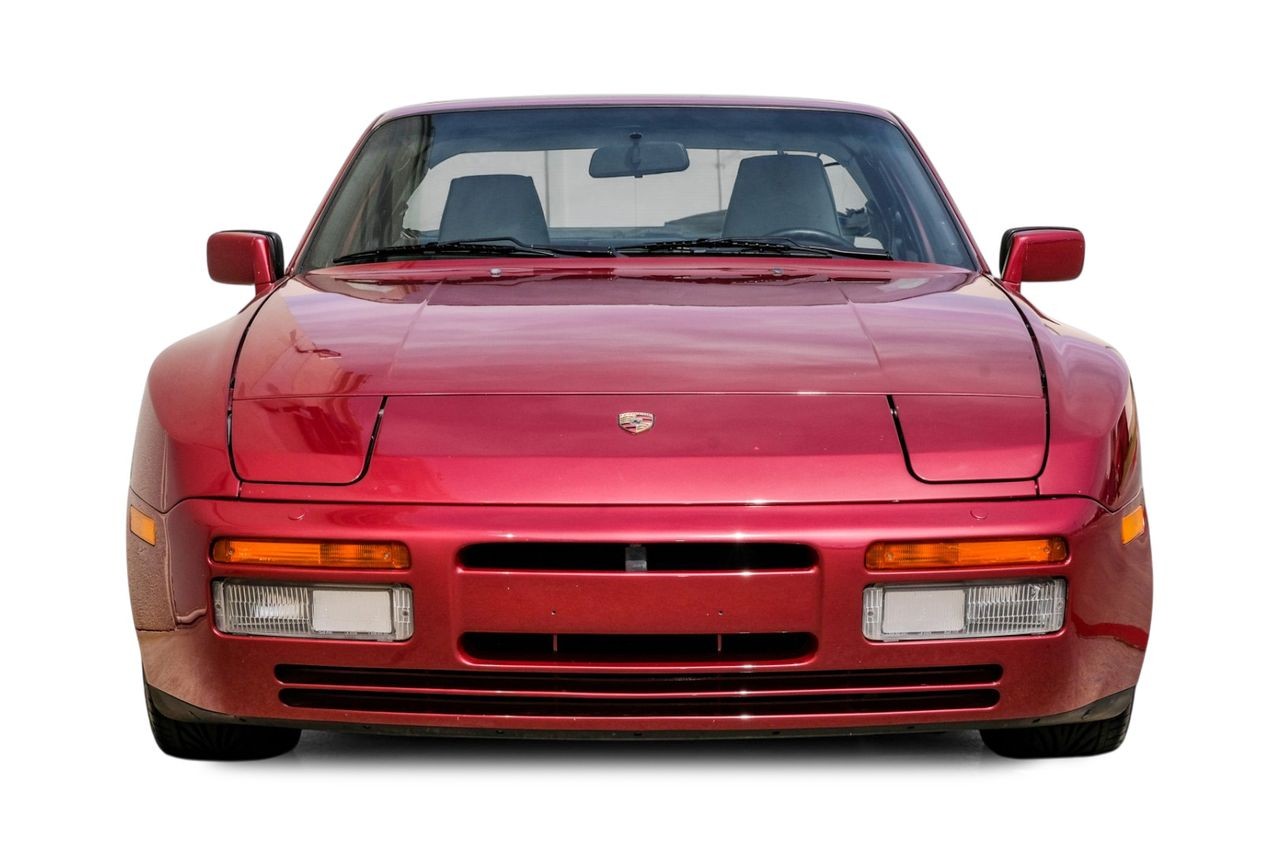 Porsche 944 Vehicle Main Gallery Image 06